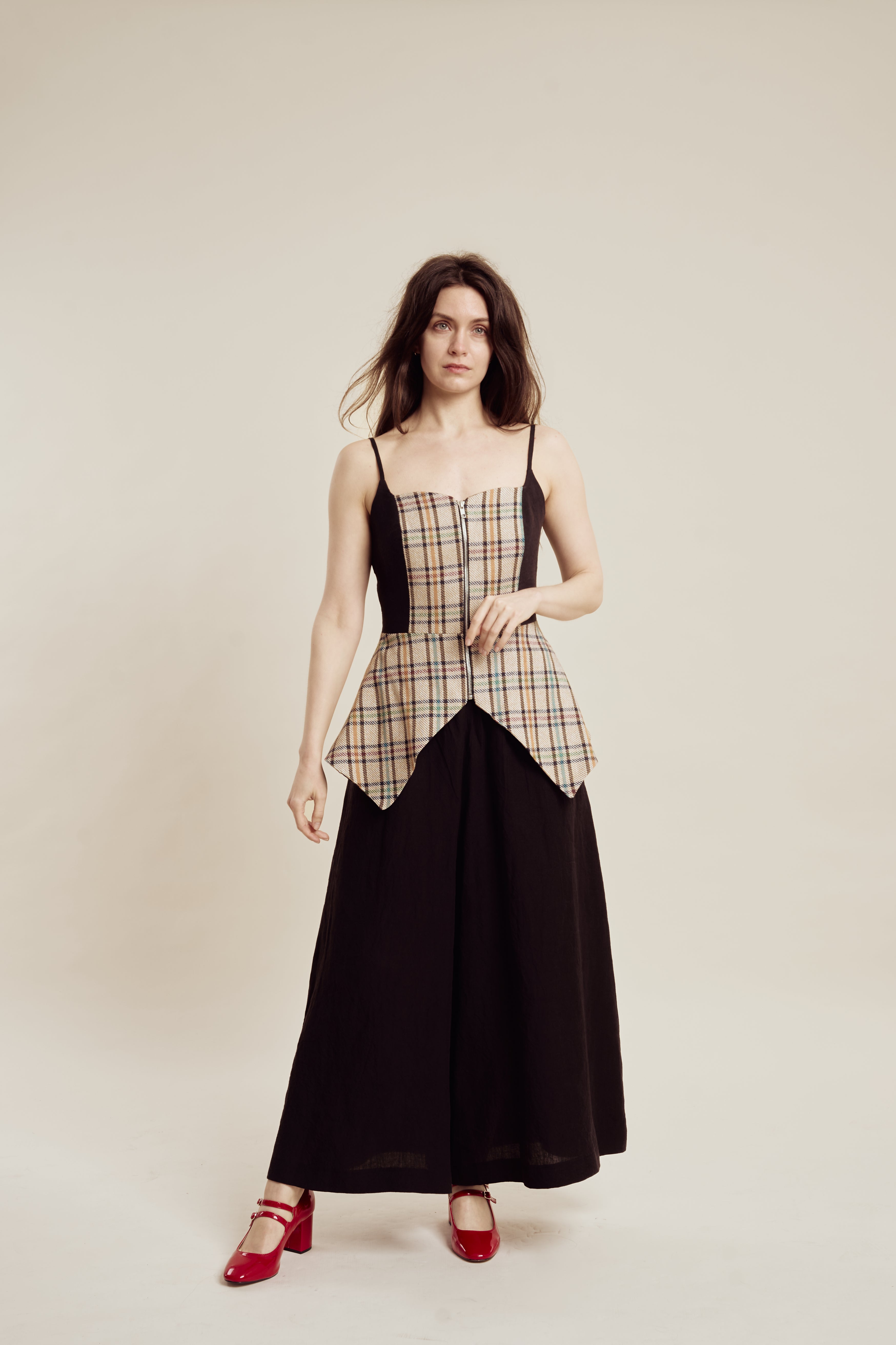 STRAP SLEEVE PEPUM TOP
